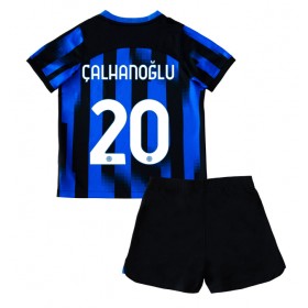 Inter Milan Hakan Calhanoglu #20 Hemmakläder Barn 2023-24 Kortärmad (+ Korta byxor)